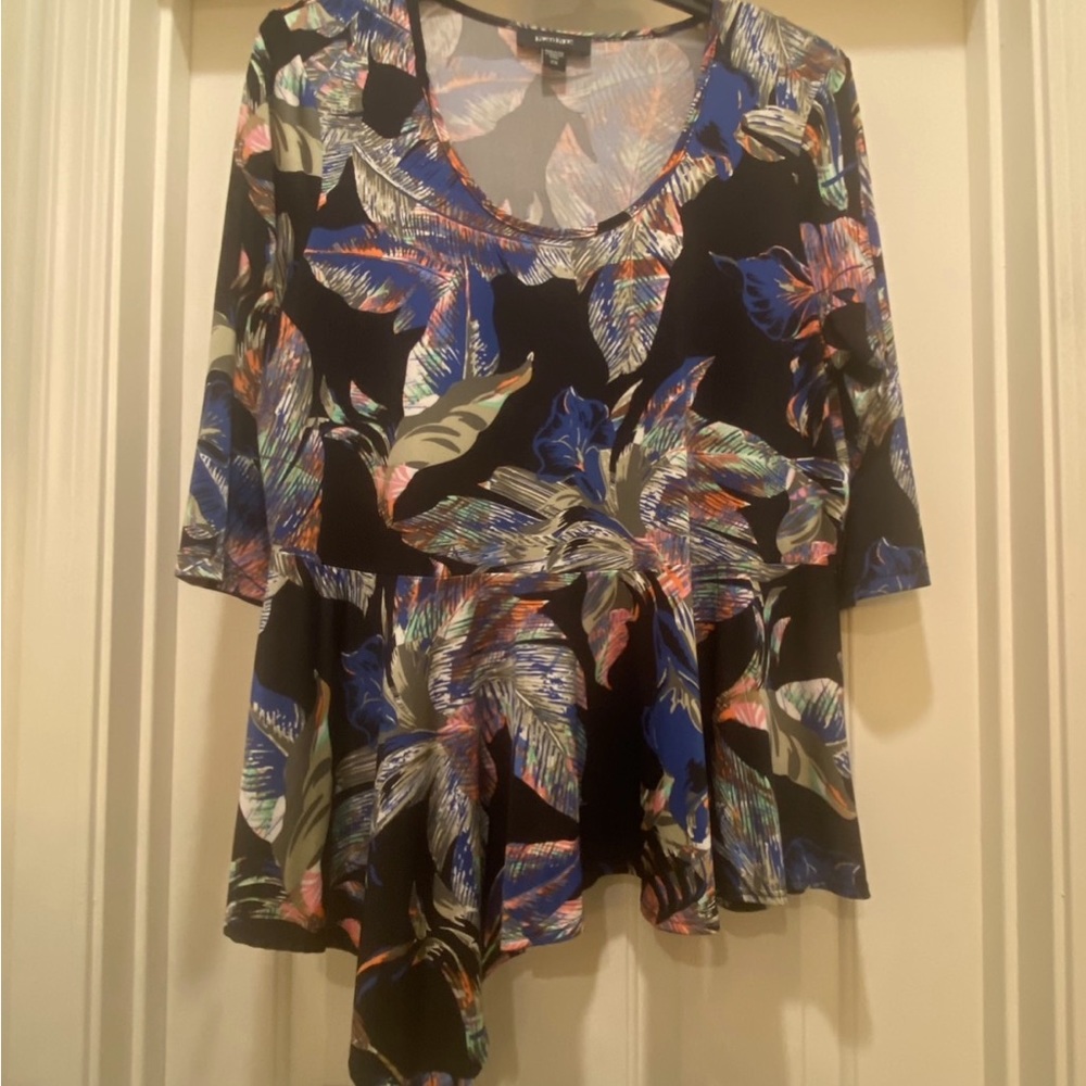 Karen Kane multi colored top 2X.